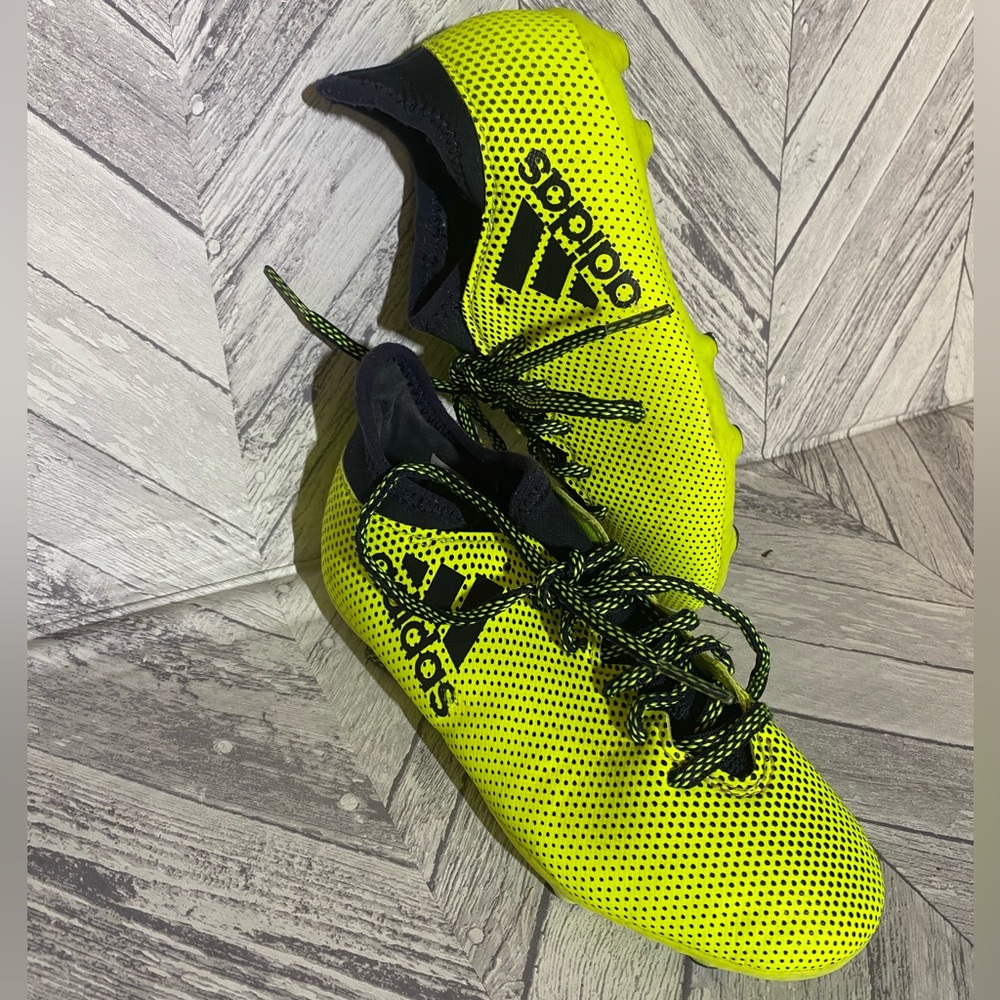 ADIDAS X 17.3  YOUNG BOYS SIZE 2 1/2 YELLOW TECHFIT SOCCER